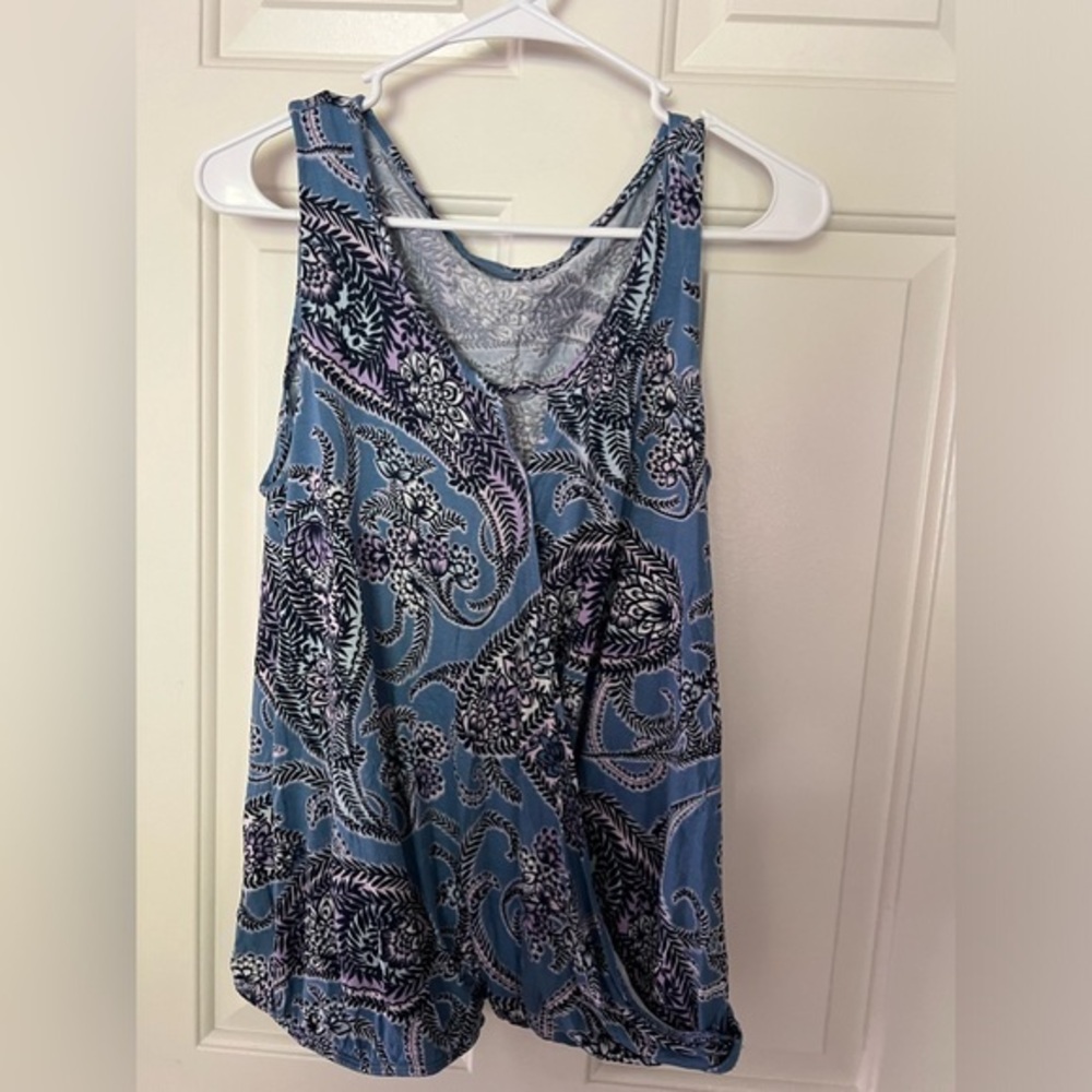 New York & Company Sleeveless Top, Large